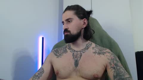 Snapshot of mateohalifa chatting on October 31, 5:36 pm mateohalifa online show from October 31, 5:36 pm