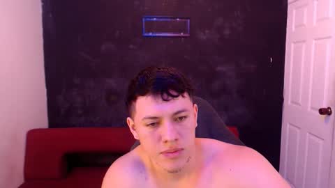 Snapshot of mateosexyhot22 chatting on June 3, 1:25 pm Mateo online show from June 3, 1:25 pm