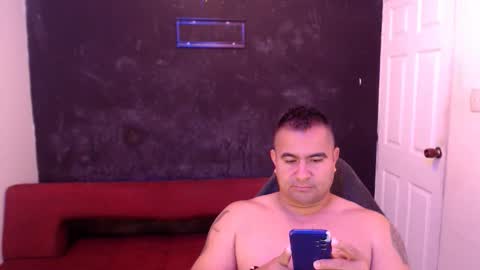 Snapshot of mateosexyhot22 chatting on June 9, 1:01 pm Mateo online show from June 9, 1:01 pm