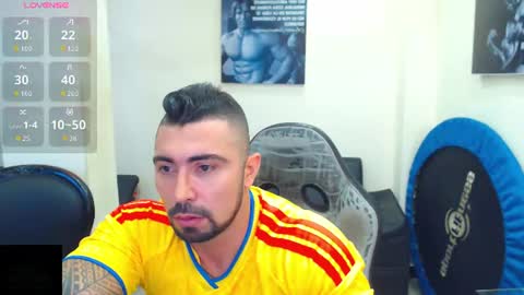 Snapshot of mateosexyhot22 chatting on June 17, 5:36 pm Mateo online show from June 17, 5:36 pm