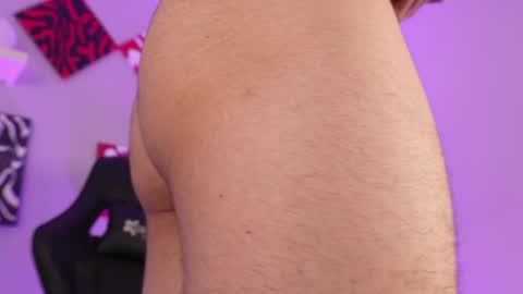 Snapshot of mathew_conelly chatting on May 28, 6:49 pm Matt online show from May 28, 6:49 pm