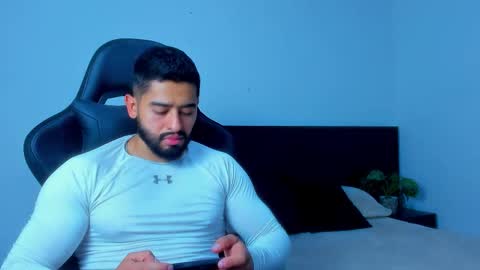 Snapshot of mathew_flintt chatting on February 11, 12:48 am Mathew Flintt online show from February 11, 12:48 am