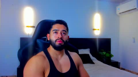 Snapshot of mathew_flintt chatting on April 12, 1:54 am Mathew Flintt online show from April 12, 1:54 am