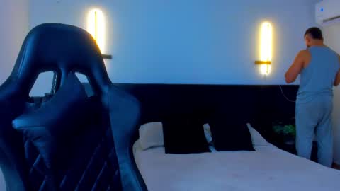 Snapshot of mathew_flintt chatting on June 23, 2:31 am Mathew Flintt online show from June 23, 2:31 am