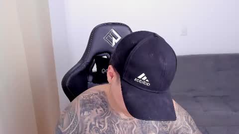 Snapshot of mathew_wolf4 chatting on July 18, 9:51 pm Mathew Independent model online show from July 18, 9:51 pm