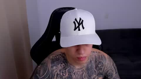 Snapshot of mathew_wolf4 chatting on July 23, 4:43 am Mathew Independent model online show from July 23, 4:43 am