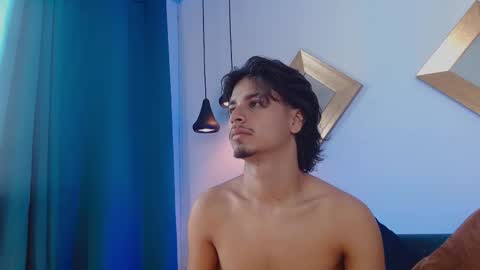 Snapshot of mathewadams chatting on November 5, 7:03 pm Mathew online show from November 5, 7:03 pm