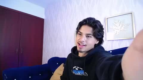 Snapshot of mathewadams chatting on December 18, 6:58 pm Mathew online show from December 18, 6:58 pm