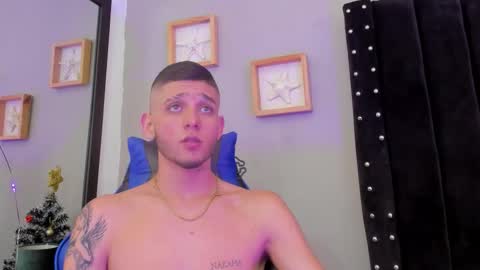 mathewboy2 online show from December 20, 7:32 pm