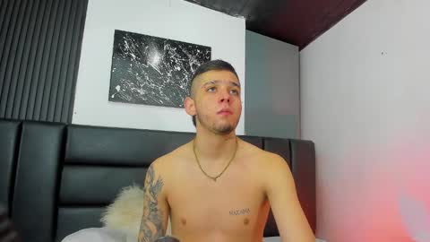 mathewboy2 online show from February 26, 11:42 am