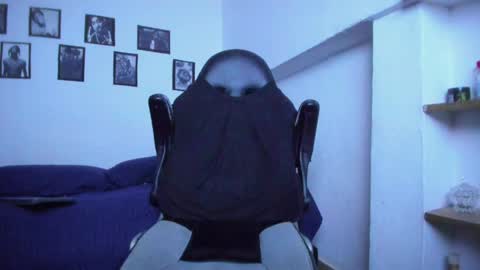 Snapshot of mathews_19 chatting on May 29, 3:21 pm Teo online show from May 29, 3:21 pm