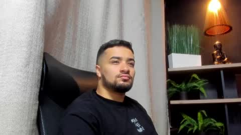 Snapshot of mathews_colton1 chatting on June 9, 11:33 am Mathews online show from June 9, 11:33 am