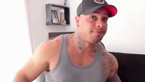 Snapshot of mathews_roses chatting on September 19, 3:45 pm Marck Mathews online show from September 19, 3:45 pm