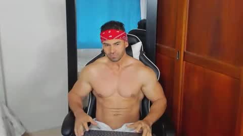 Snapshot of mathews_smith chatting on September 18, 12:07 pm mathews_smith online show from September 18, 12:07 pm