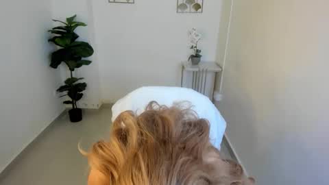 Mathilde  online show from November 30, 3:43 am