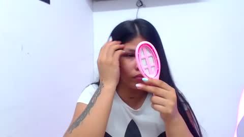 Snapshot of mati0421 chatting on June 23, 3:37 am Mati04 online show from June 23, 3:37 am