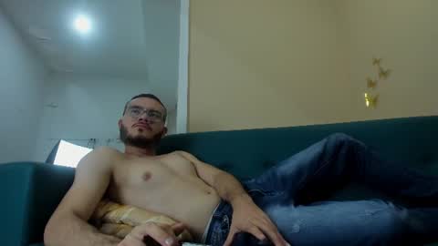 Snapshot of matia_zelvya chatting on June 13, 12:25 pm matia zelvya online show from June 13, 12:25 pm