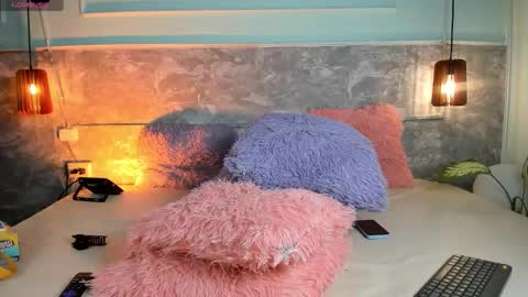 Snapshot of matias_skinny chatting on November 15, 1:03 am Mati online show from November 15, 1:03 am