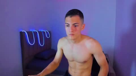 Snapshot of matiius18 chatting on July 18, 4:44 pm Matias online show from July 18, 4:44 pm