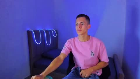 Snapshot of matiius18 chatting on July 21, 3:47 pm Matias online show from July 21, 3:47 pm