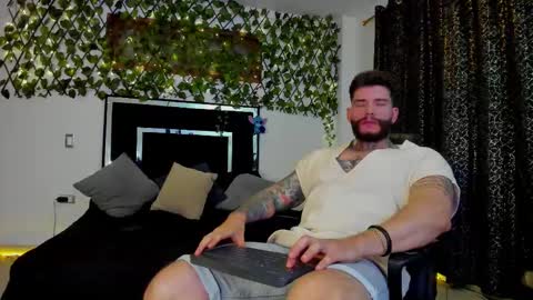 matius foxter online show from October 25, 2:30 am