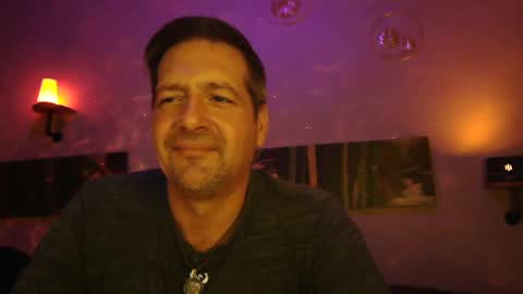 Snapshot of matrike1 chatting on December 23, 6:16 pm matrike1 online show from December 23, 6:16 pm