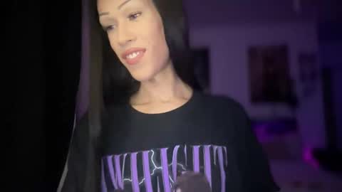 MOLLY MILLS online show from October 21, 4:13 am