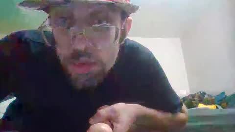 Snapshot of matt48195571828 chatting on April 8, 8:42 pm matt48195571828 online show from April 8, 8:42 pm
