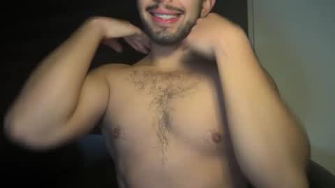 Snapshot of matt_artim chatting on December 26, 6:19 am The Matt Leon online show from December 26, 6:19 am