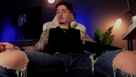 Snapshot of matt_thestud chatting on May 21, 7:04 am Matt online show from May 21, 7:04 am
