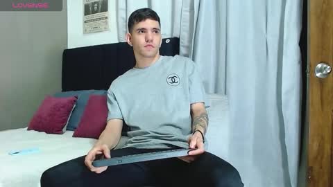 ---Matteo--- online show from November 9, 4:00 am