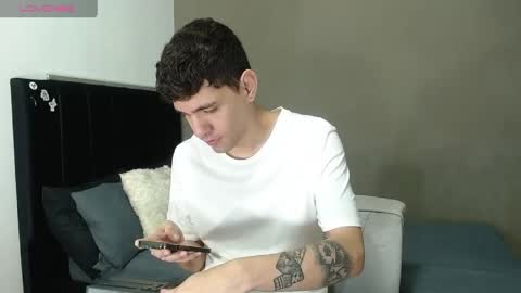 ---Matteo--- online show from April 29, 10:19 am
