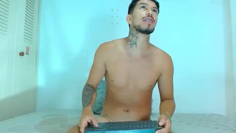 Snapshot of matteo_rreal chatting on December 16, 2:22 pm MATTEO online show from December 16, 2:22 pm