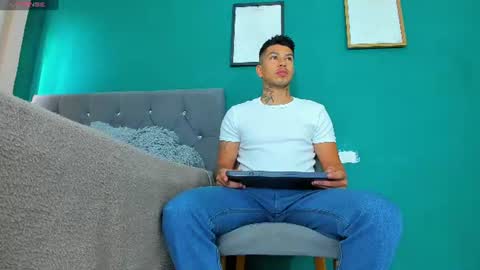 Snapshot of matteo_rreal chatting on July 29, 11:52 am MATTEO online show from July 29, 11:52 am