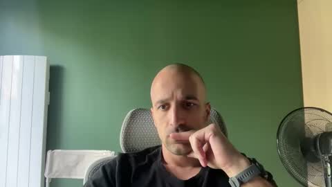 Snapshot of matthias24 chatting on September 12, 12:27 pm M online show from September 12, 12:27 pm