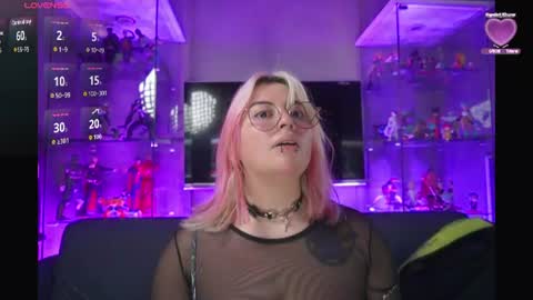 Snapshot of matti_sofia chatting on June 25, 11:04 am TATIANA AND ROUS online show from June 25, 11:04 am