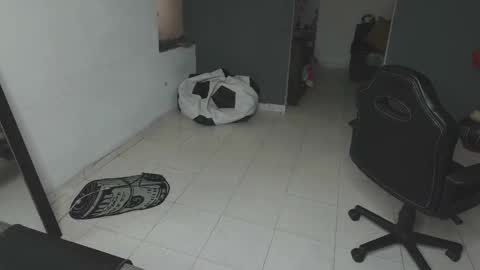 mattias     online show from February 12, 5:48 pm