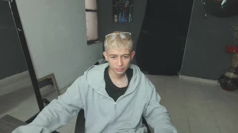 mattias     online show from February 23, 5:29 pm