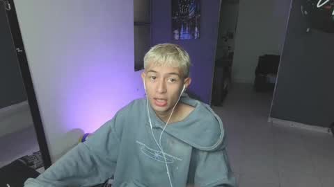 mattias     online show from March 4, 3:26 pm