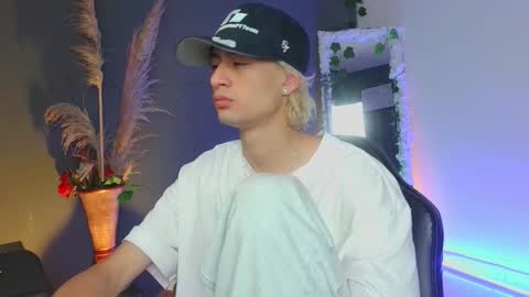 mattias     online show from October 9, 2:37 pm