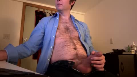 Snapshot of mattiufr chatting on December 22, 2:28 am Matt online show from December 22, 2:28 am