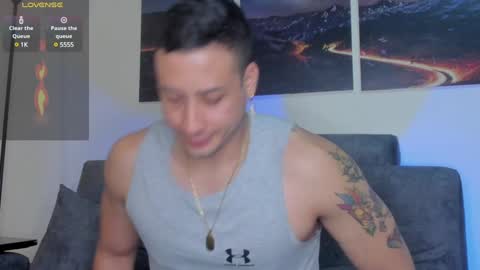 Snapshot of mattsaill_ chatting on January 18, 3:42 am mattsaill_ online show from January 18, 3:42 am