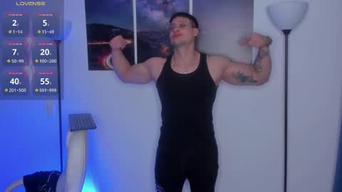 Snapshot of mattsaill_ chatting on October 23, 1:16 am mattsaill_ online show from October 23, 1:16 am