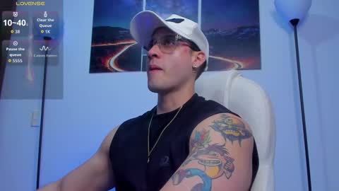 Snapshot of mattsaill_ chatting on November 21, 3:05 am mattsaill_ online show from November 21, 3:05 am