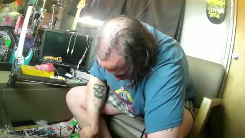 Snapshot of mattskiba89 chatting on May 23, 8:13 pm mattskiba89 online show from May 23, 8:13 pm