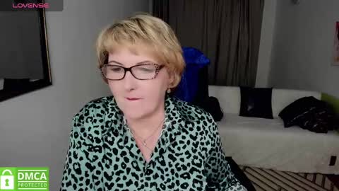 Snapshot of mature_blonde7 chatting on January 2, 3:08 pm Lana online show from January 2, 3:08 pm