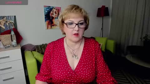 Snapshot of mature_blonde7 chatting on January 29, 3:04 pm Lana online show from January 29, 3:04 pm
