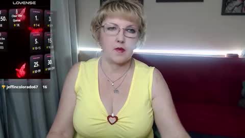 Snapshot of mature_blonde7 chatting on November 28, 2:53 pm Lana online show from November 28, 2:53 pm