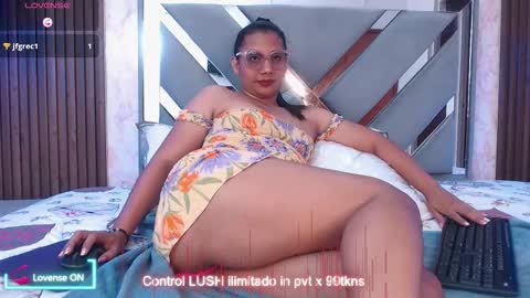 MATURE LONDON online show from October 18, 7:25 pm