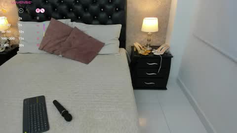 Snapshot of mature_rocio chatting on June 5, 3:46 am Rocio online show from June 5, 3:46 am